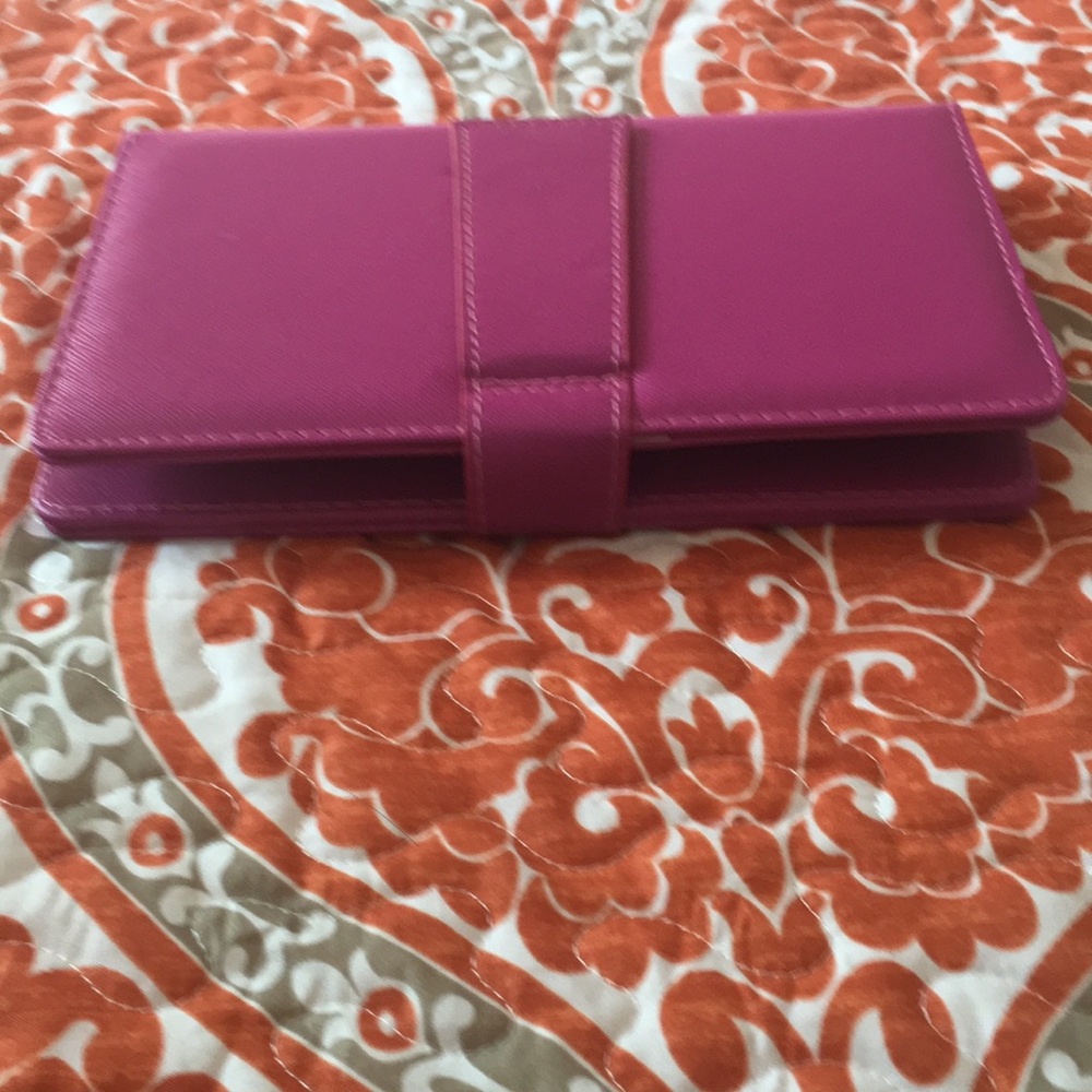Cellphone tablet case. - Picture 2 of 2